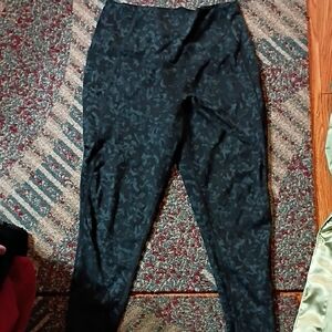Danskin Black and Gray Patterned Leggings